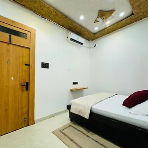 Aura Guest house Varanasi
